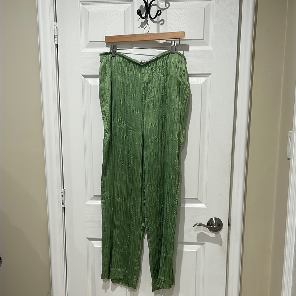 Vince Green Pleated Trousers